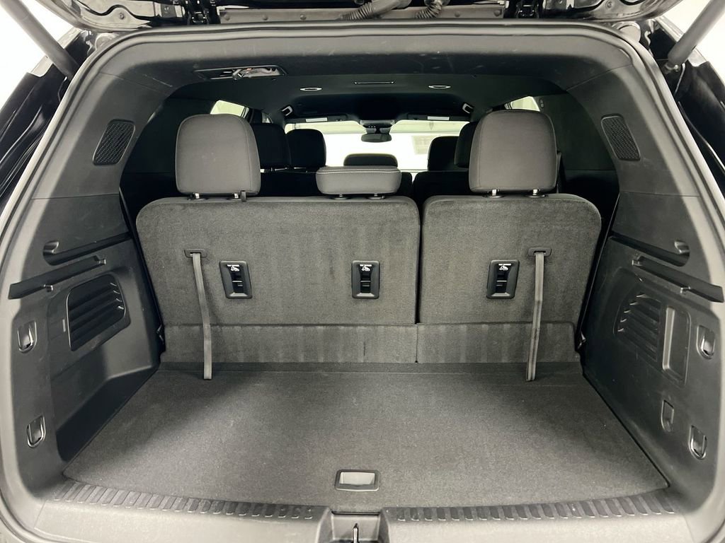 Used 2024 Chevrolet Traverse LS w/ Midnight/Sport Edition image 25