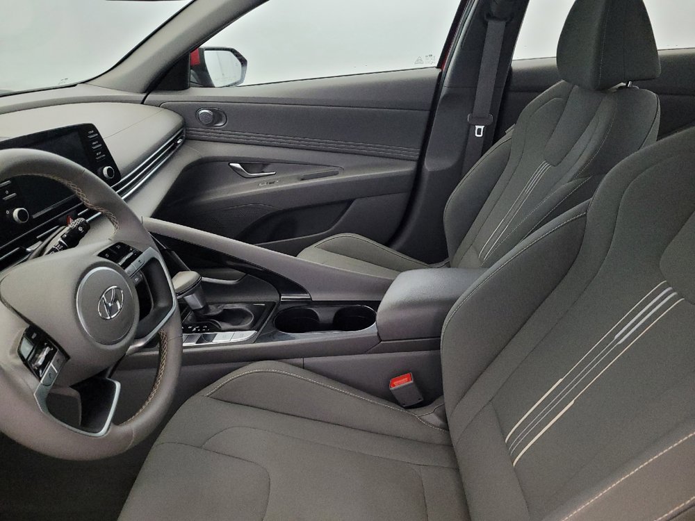 Used 2021 Hyundai Elantra SEL w/ Convenience Package FWD image 17