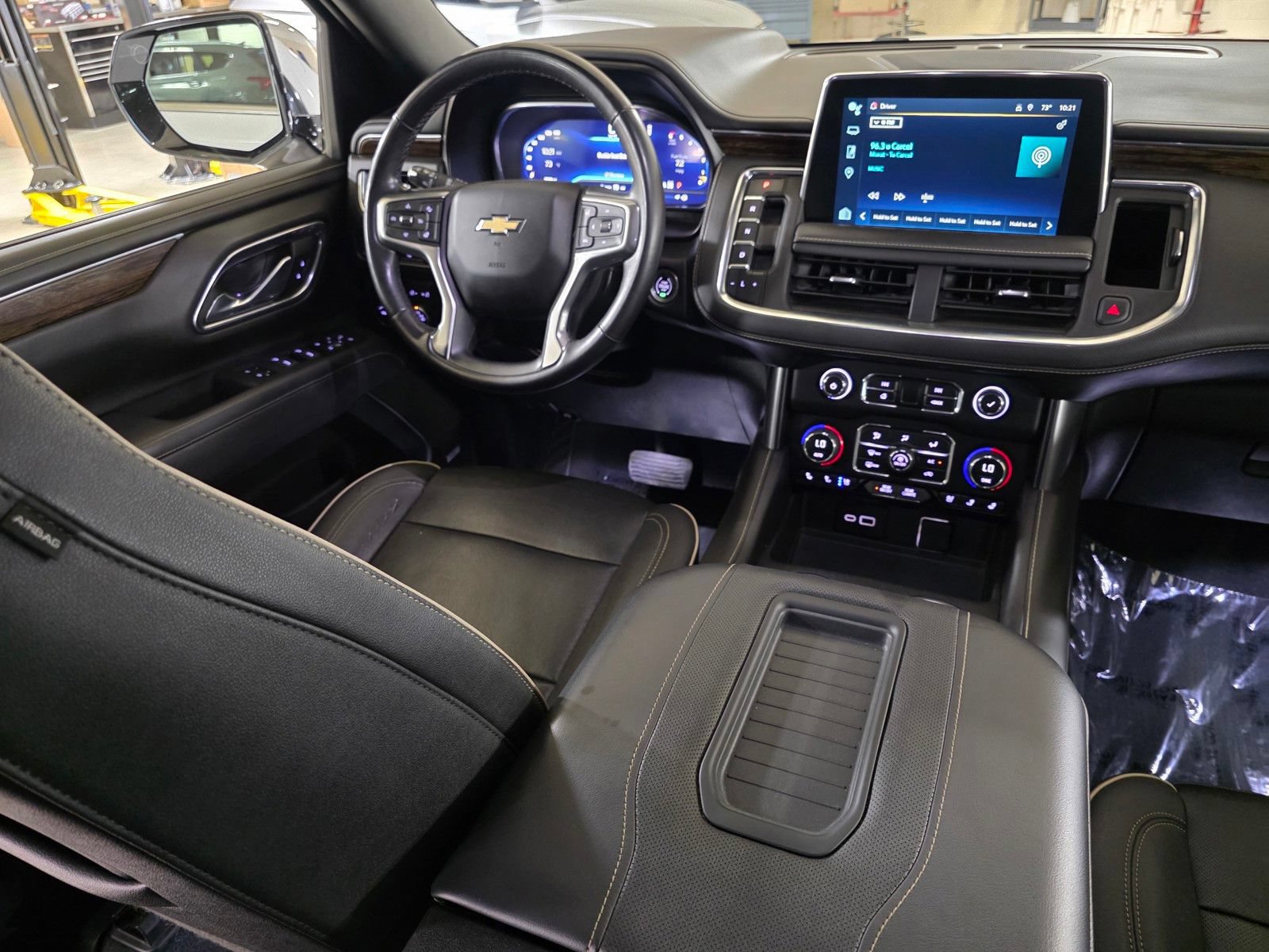 Used 2023 Chevrolet Tahoe Premier AWD/4WD image 21
