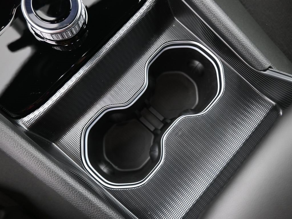 New 2025 Jeep Grand Cherokee L Laredo w/ Luxury Tech Group I image 9