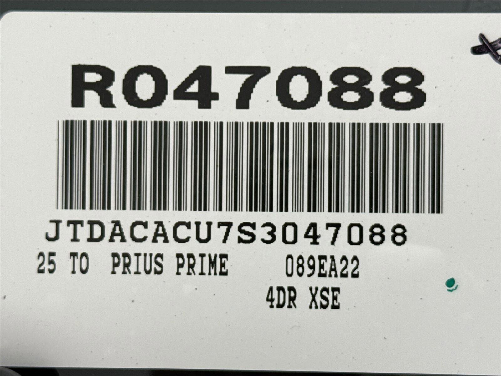 Used 2025 Toyota Prius Plug-In Hybrid image 41