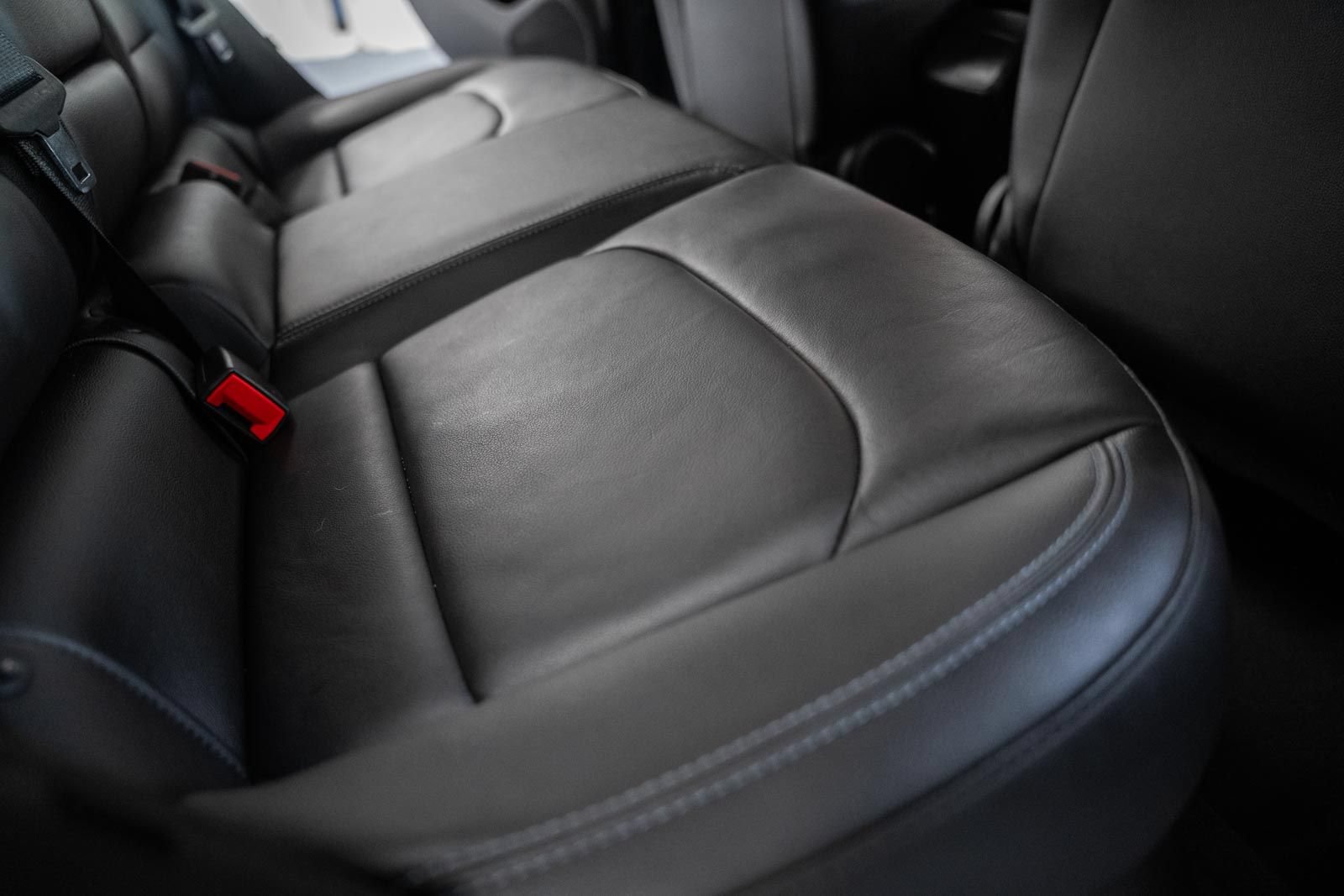 Used 2018 Chevrolet Cruze Premier FWD image 34