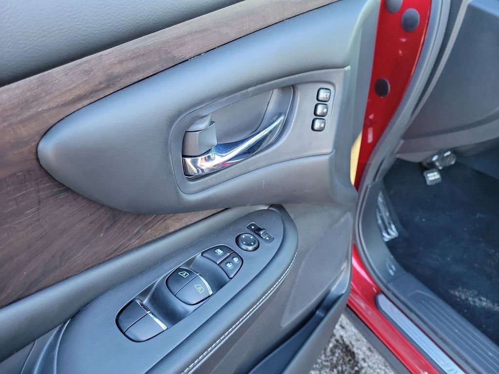 Used 2020 Nissan Murano Platinum w/ Cargo Package image 19