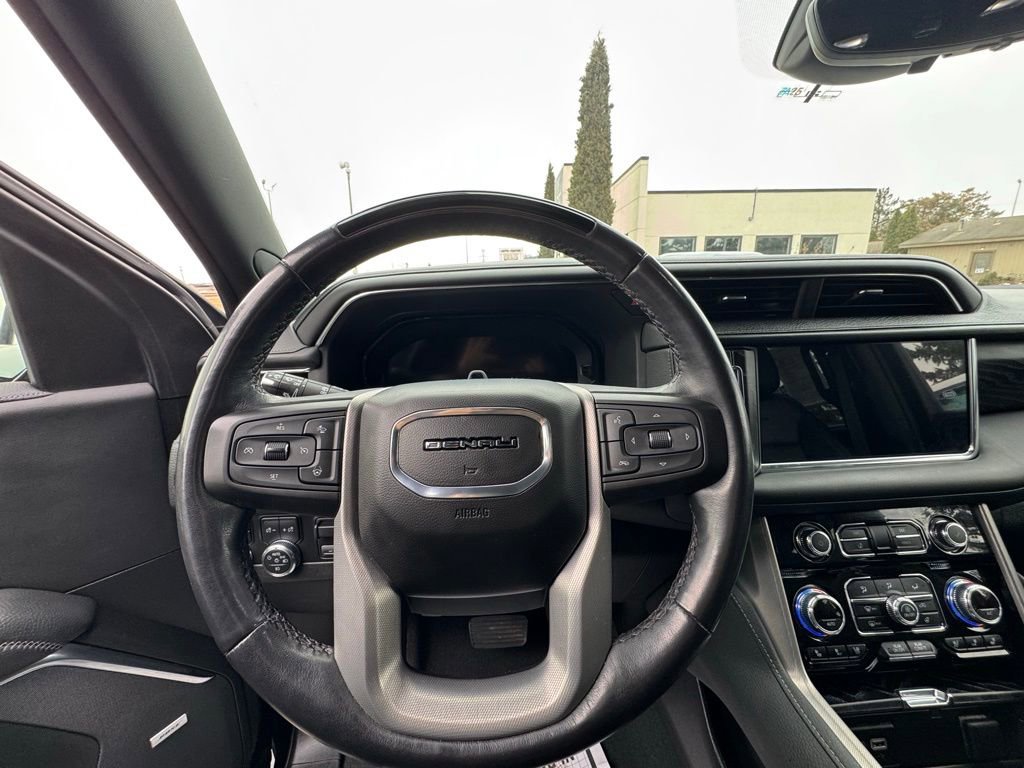 Used 2023 GMC Yukon Denali w/ Denali Reserve Package image 35