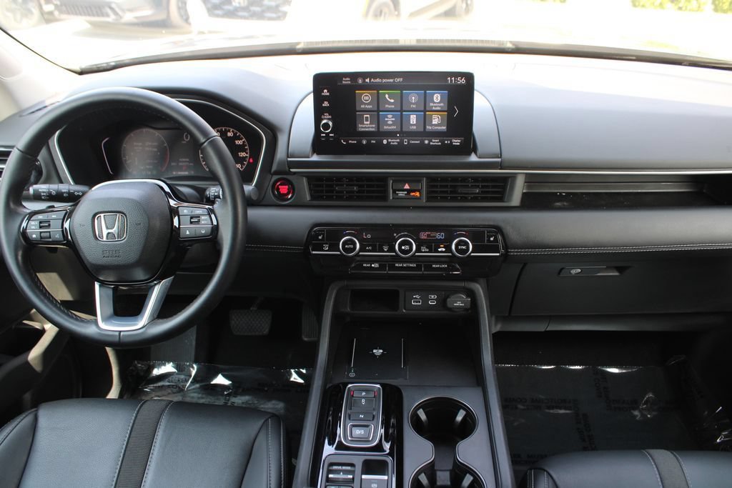 Certified 2025 Honda Pilot EX-L image 17