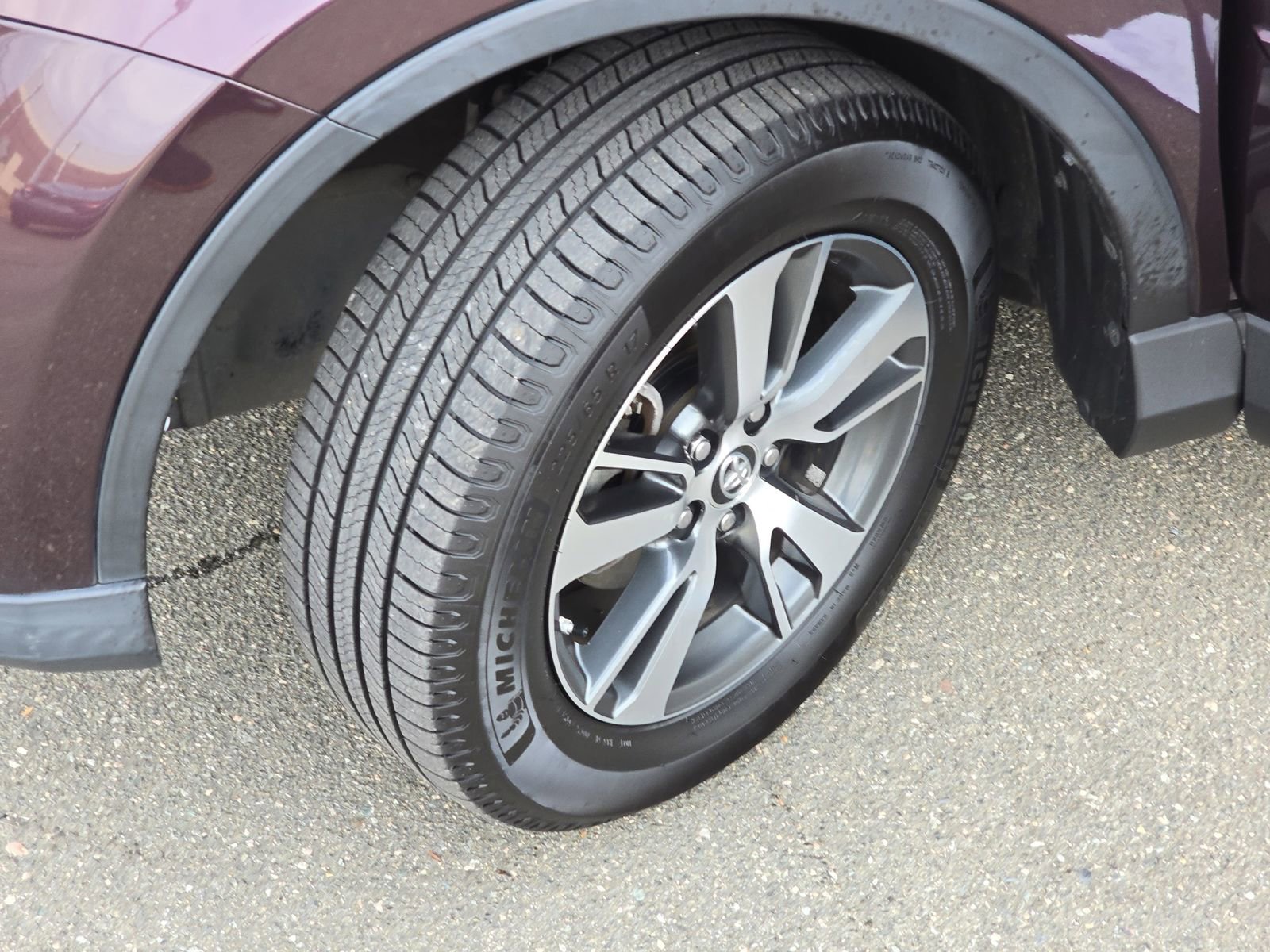 Used 2018 Toyota RAV4 XLE w/ Plus Extra Value Package image 37