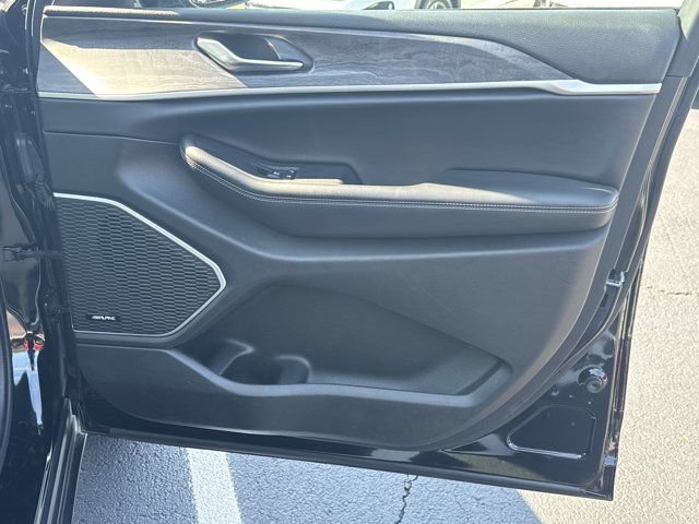 Certified 2021 Jeep Grand Cherokee L Limited w/ Luxury Tech Group II AWD/4WD image 16