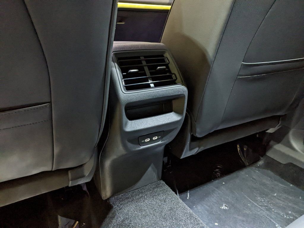 New 2026 Volkswagen Tiguan SE R-Line AWD/4WD image 23
