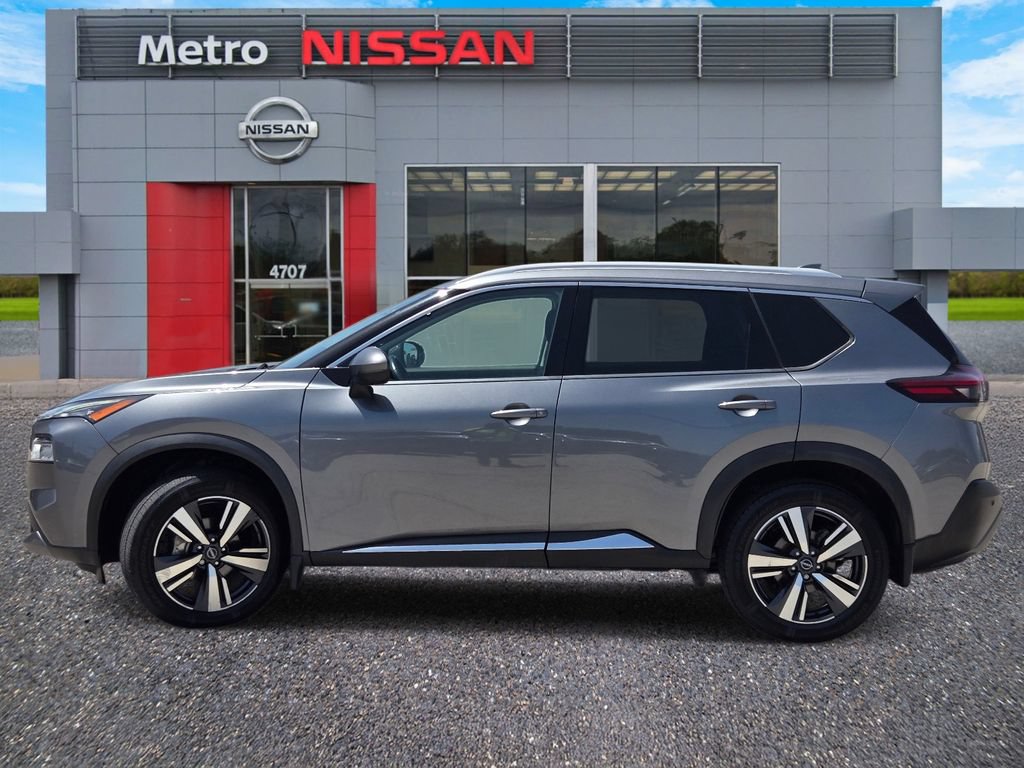 Certified 2022 Nissan Rogue SL FWD image 3