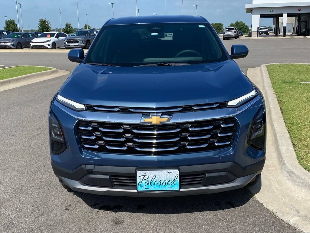 Used 2026 Chevrolet Equinox LT AWD/4WD image 2