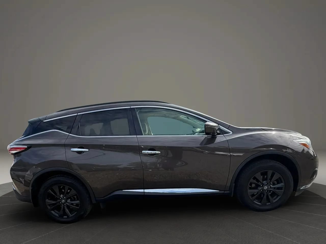 Used 2018 Nissan Murano SV w/ Premium Package AWD/4WD image 4
