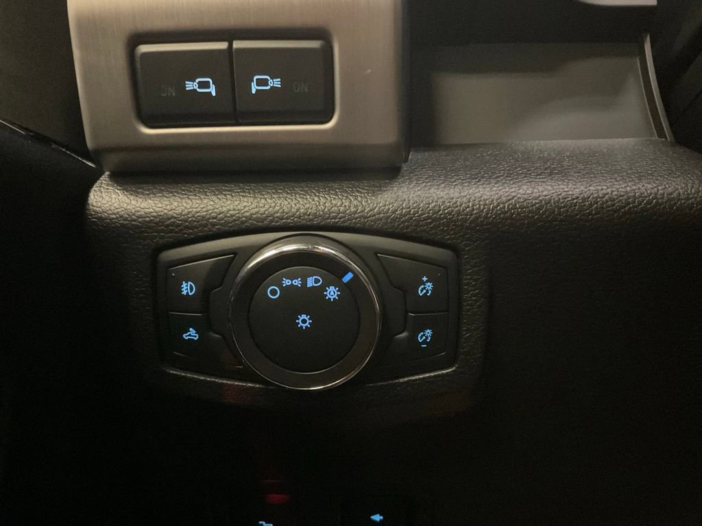 Used 2018 Ford F250 Platinum w/ Platinum Ultimate Package AWD/4WD image 20