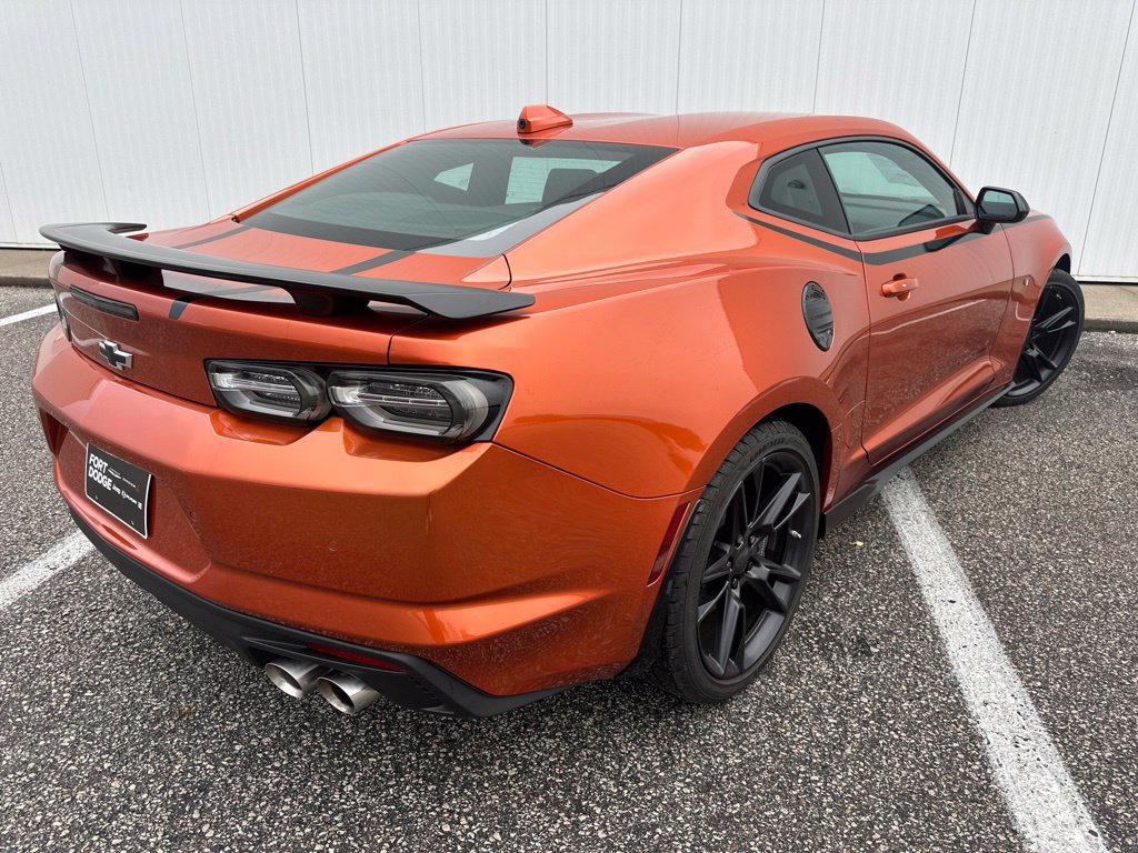 Used 2022 Chevrolet Camaro SS RWD image 7