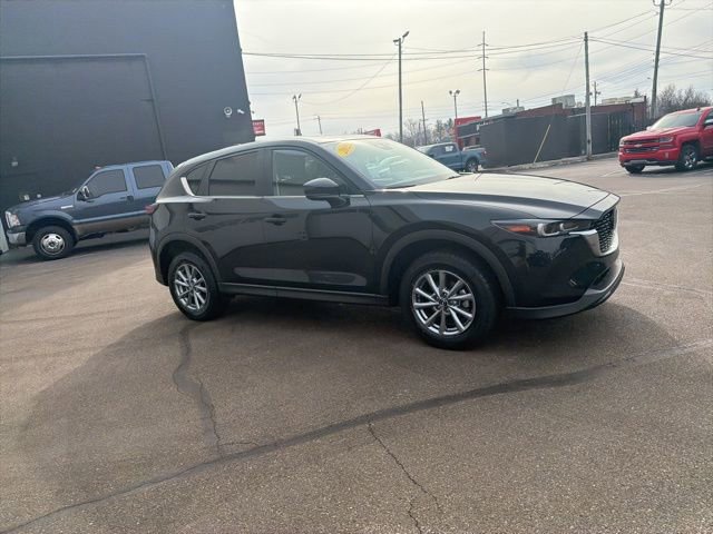 Used 2023 MAZDA CX-5 AWD 2.5 S w/ Preferred Package image 3
