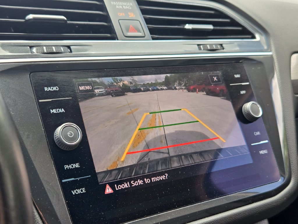 Used 2019 Volkswagen Tiguan SEL FWD image 24