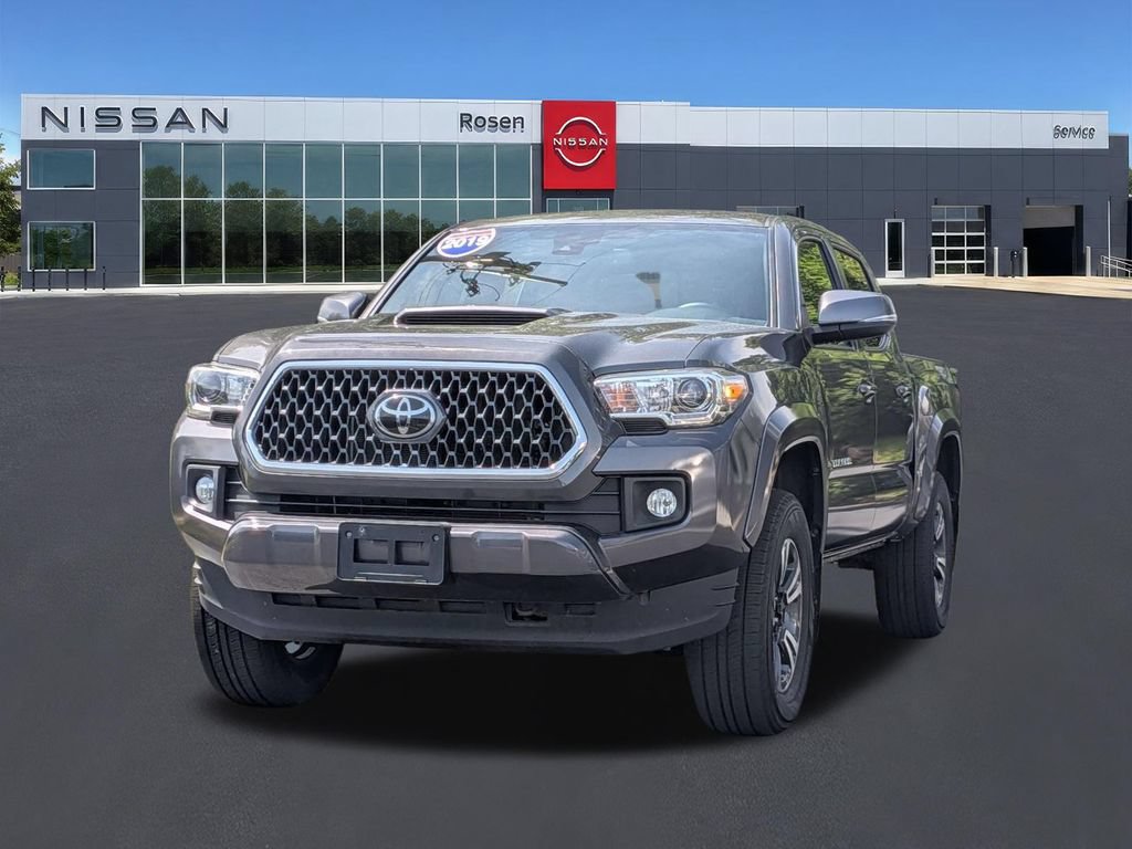 Used 2019 Toyota Tacoma TRD Sport AWD/4WD image 7