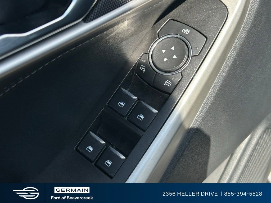 Used 2022 Ford Explorer XLT AWD/4WD image 9