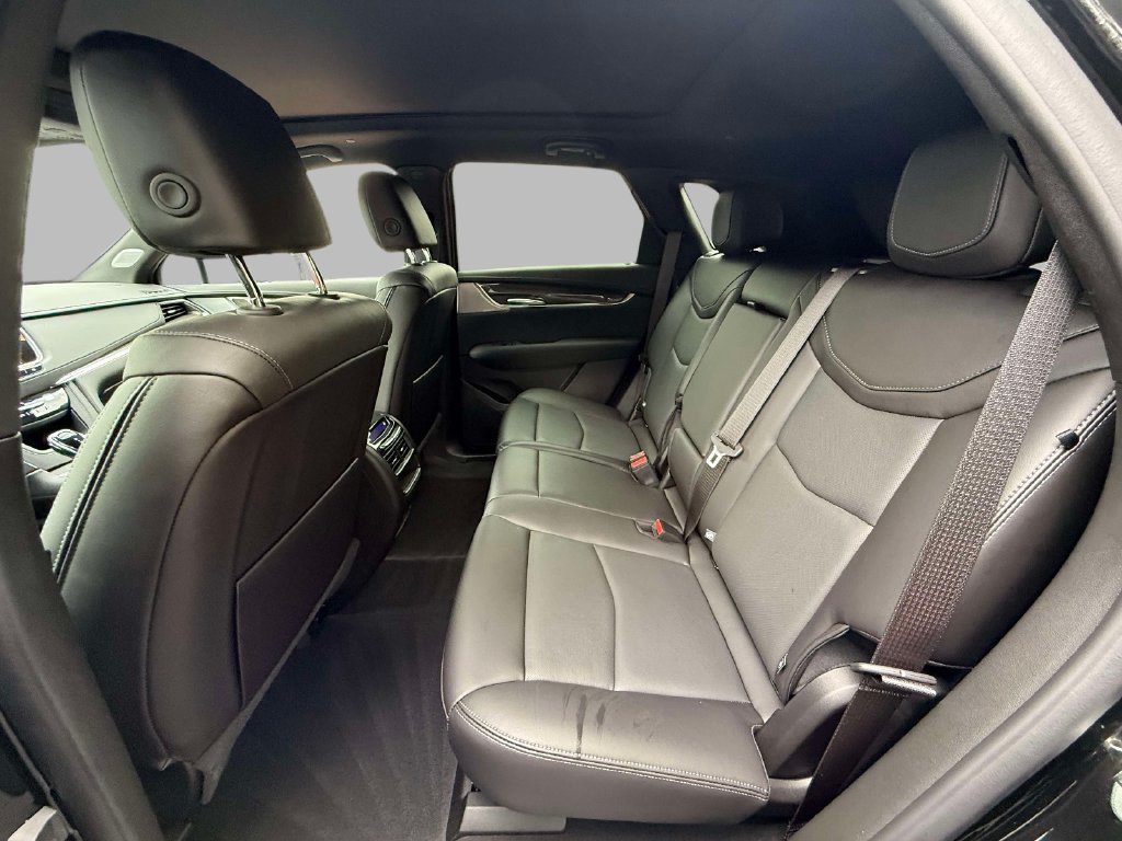 Certified 2026 Cadillac XT5 Sportv w/ LPO, Floor Liner Package AWD/4WD image 19