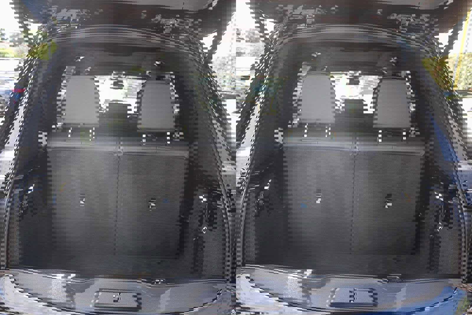 Used 2023 BMW X7 xDrive40i w/ M Sport Package image 25