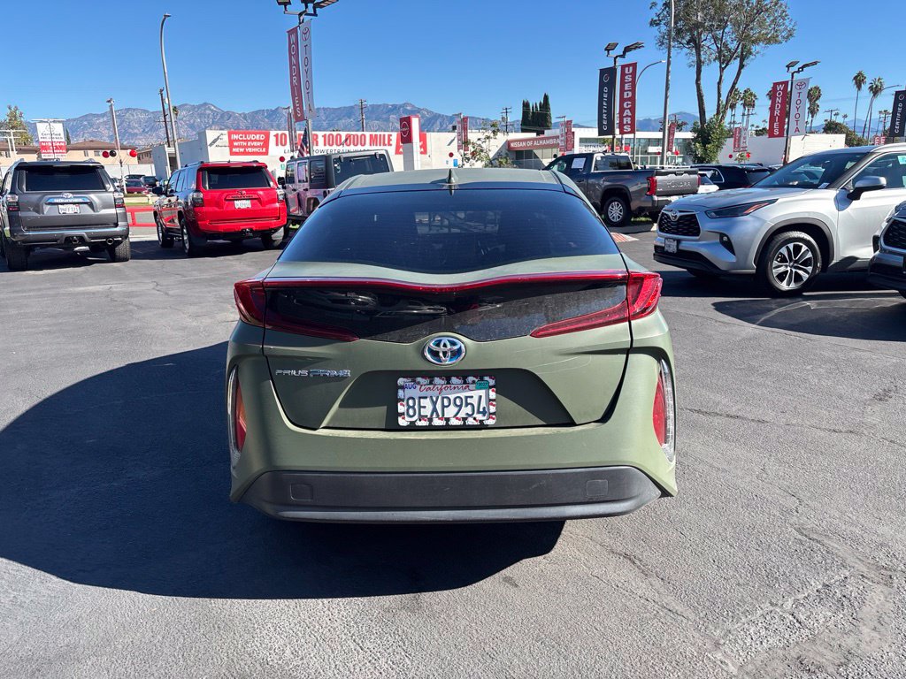 Used 2018 Toyota Prius Prime Premium FWD image 5