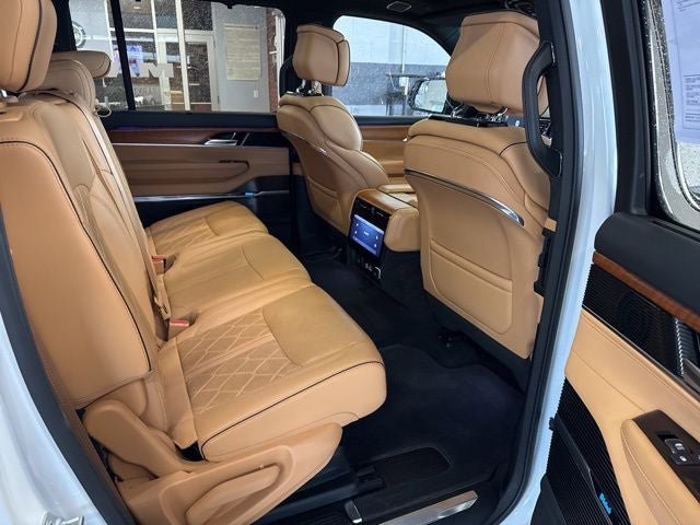 Used 2023 Jeep Grand Wagoneer L Series III w/ HD Trailer Tow Package AWD/4WD image 25