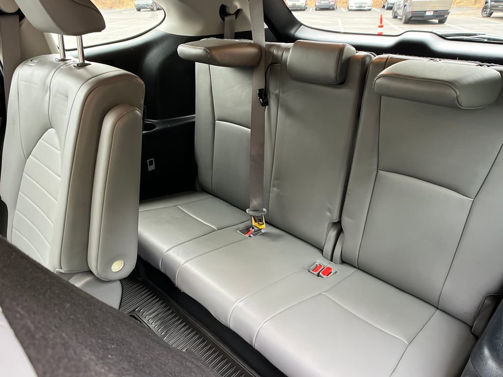 Used 2023 Toyota Highlander XLE image 23