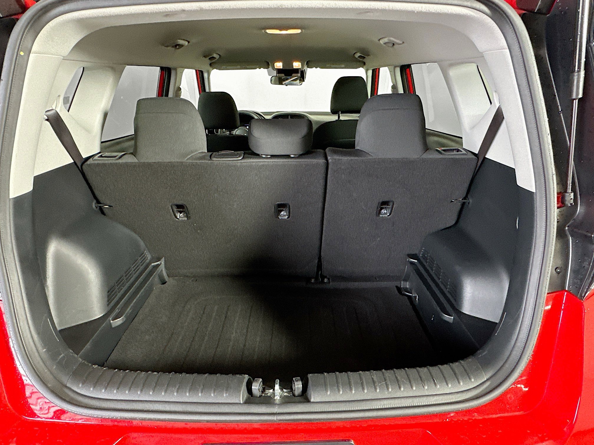 Used 2025 Kia Soul LX w/ LX Technology Package image 28