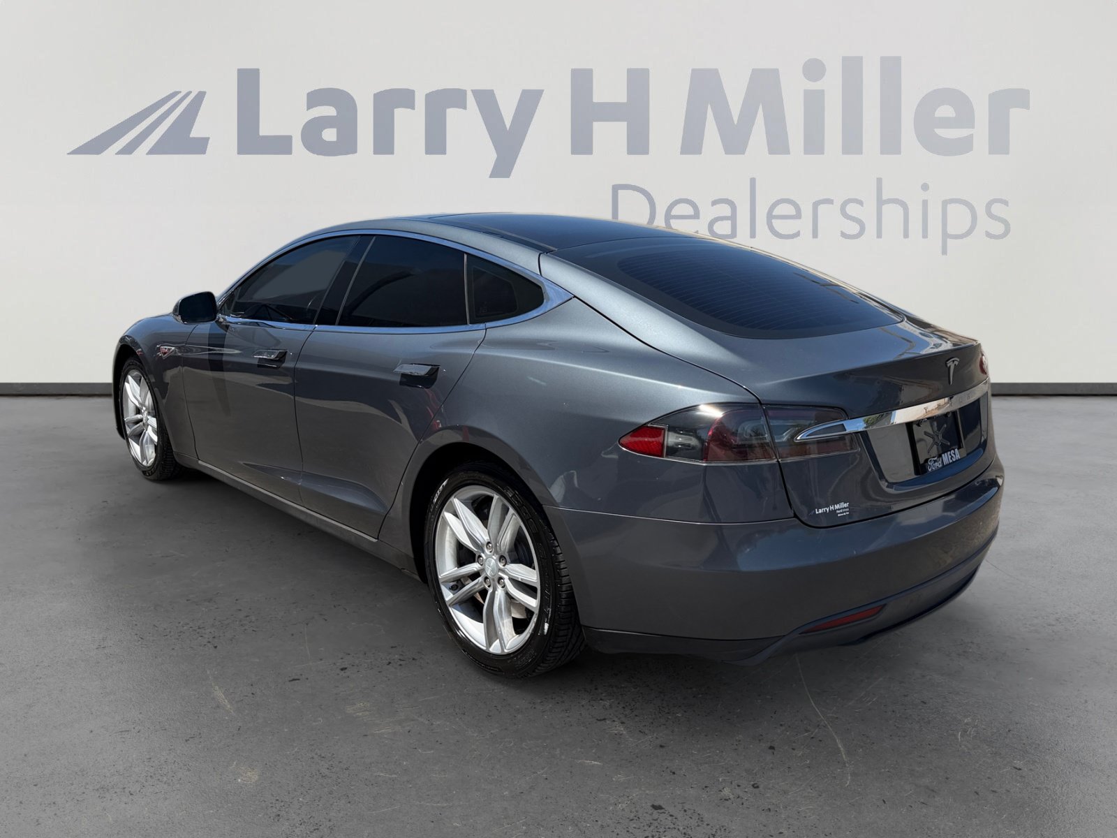 Used 2013 Tesla Model S RWD image 3