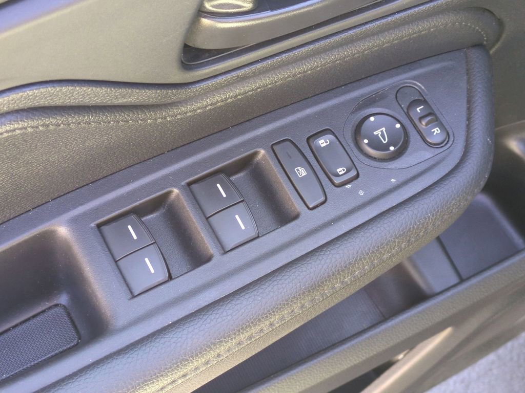 Used 2025 Honda Odyssey Sport-L image 10