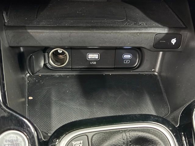 Used 2025 Kia Soul S FWD image 30