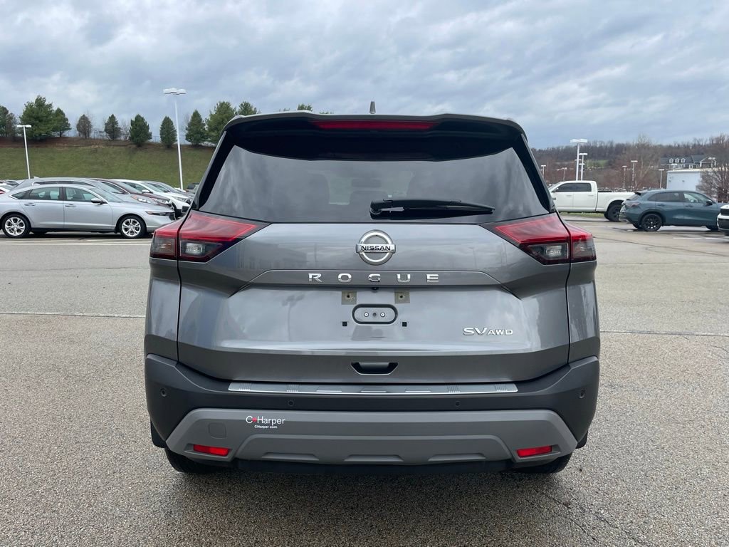 Used 2021 Nissan Rogue SV image 4