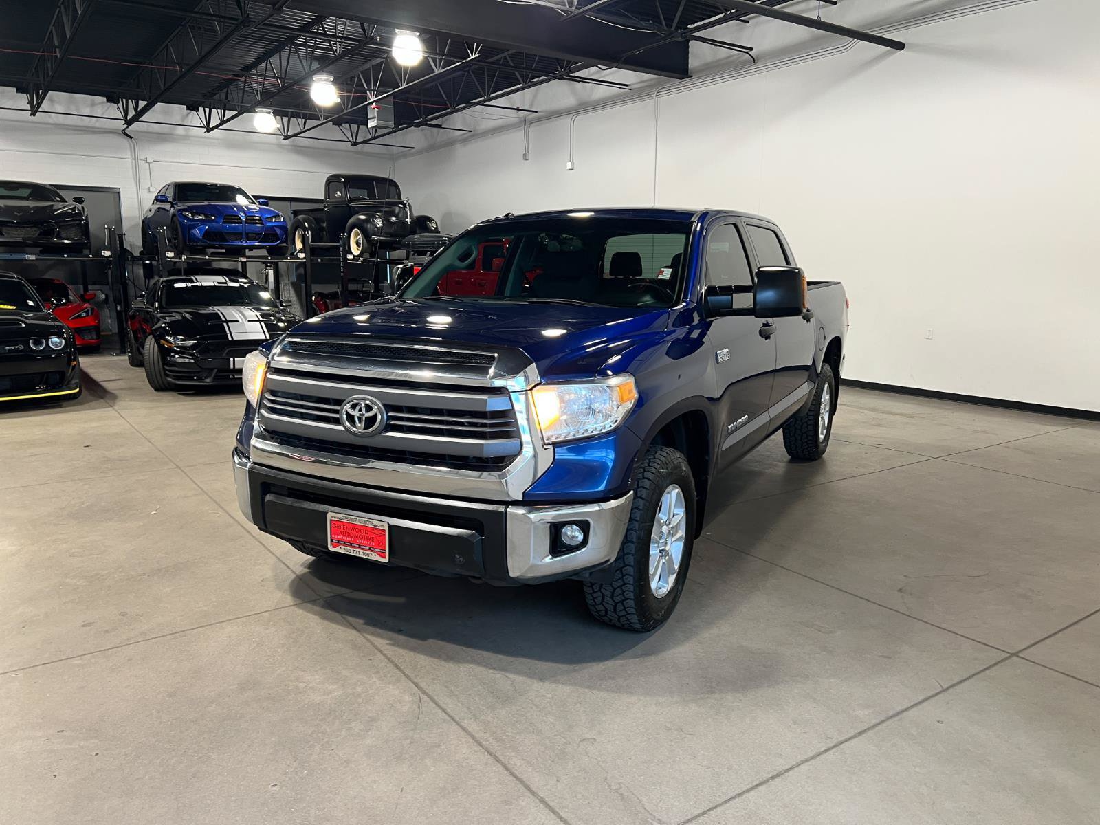 Used 2015 Toyota Tundra SR5 w/ SR5 Upgrade Package AWD/4WD image 7