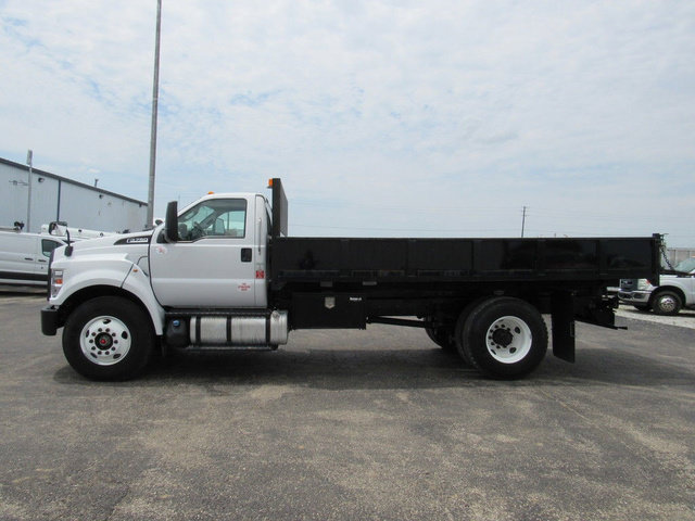 Used 2022 Ford F750 2WD Regular Cab Super Duty image 6