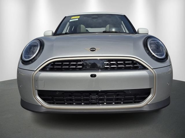 New 2026 MINI Cooper 4-Door Hardtop FWD image 2