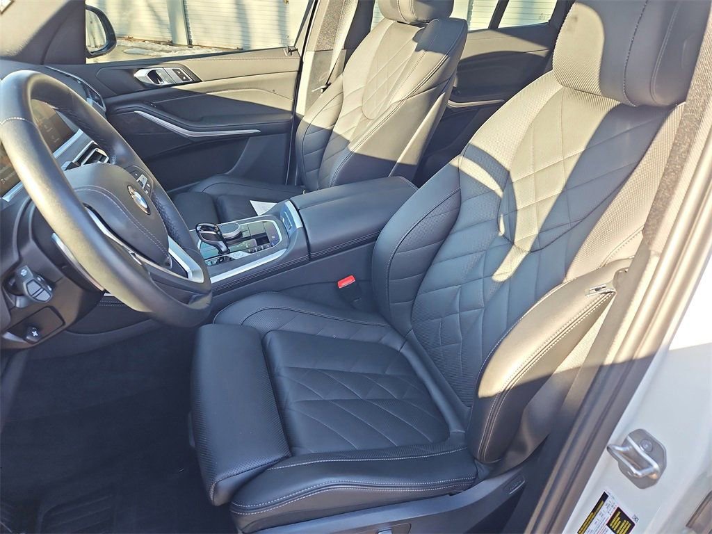 Used 2023 BMW X5 xDrive40i w/ Premium Package image 5