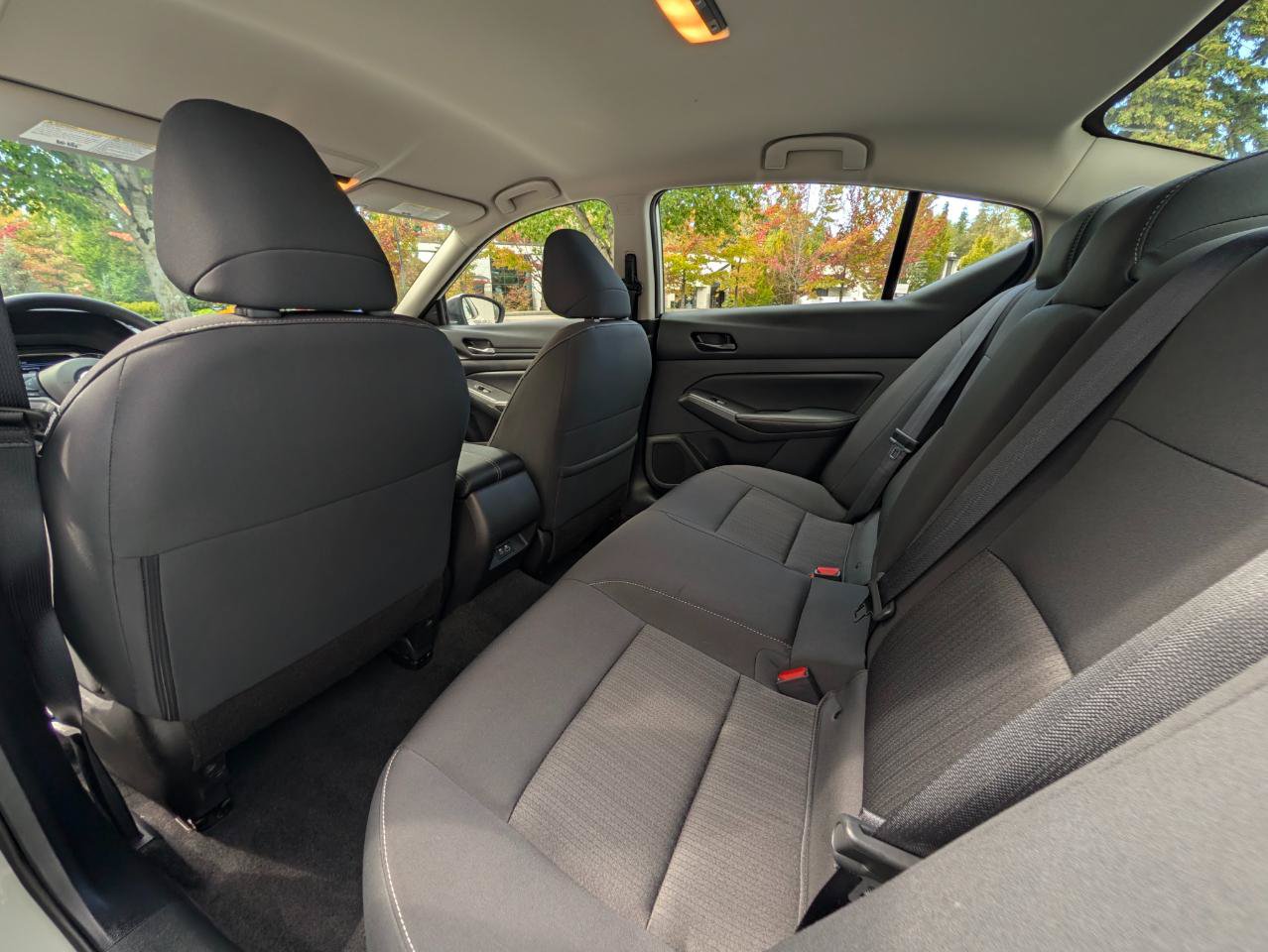 Used 2025 Nissan Altima 2.5 SV AWD/4WD image 8