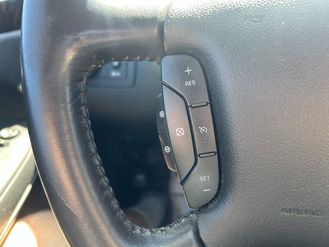 Used 2012 Chevrolet Impala LTZ FWD image 19