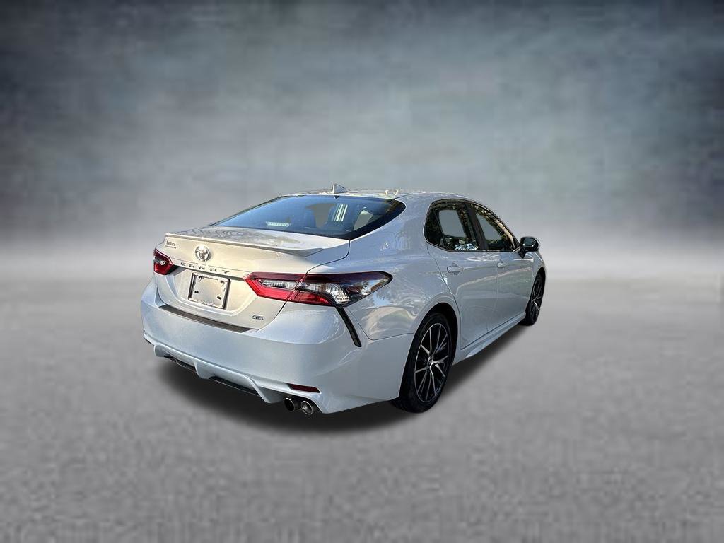 Used 2024 Toyota Camry SE w/ Cold Weather Package FWD image 7