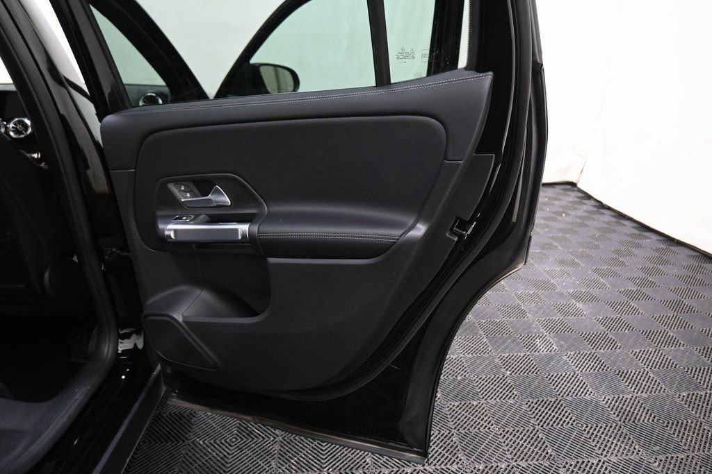 Used 2024 Mercedes-Benz GLB 250 4MATIC image 26