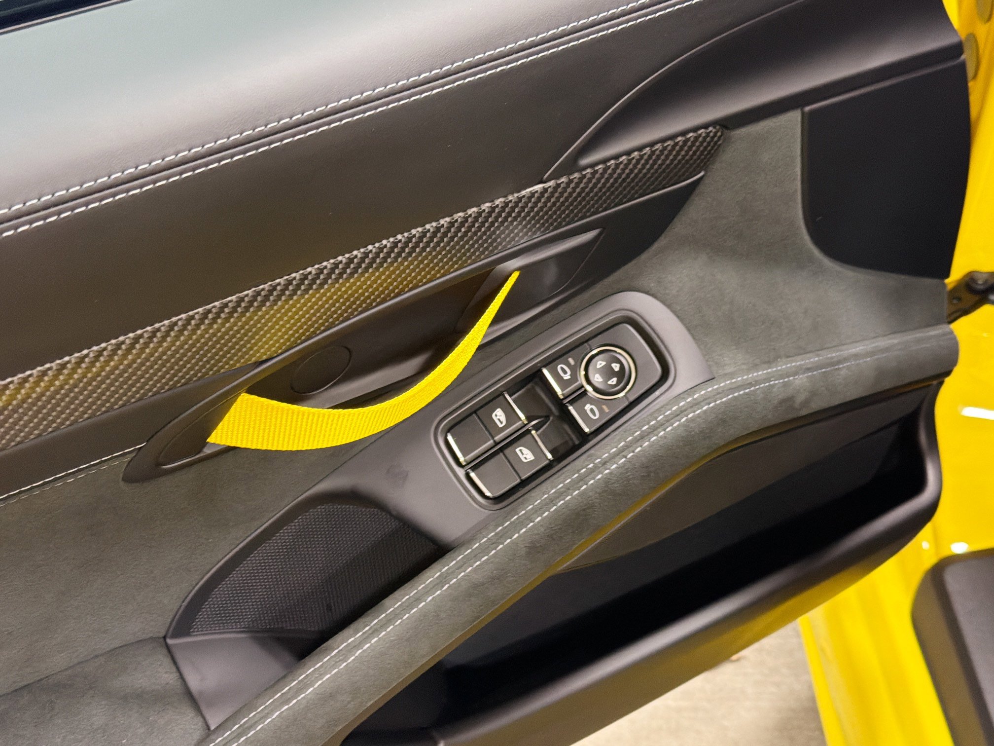 Certified 2025 Porsche 718 Cayman GT4 RS RWD image 20
