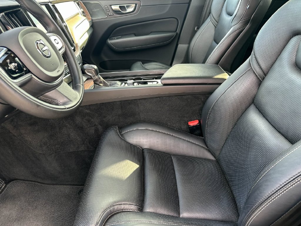 Used 2019 Volvo XC60 T5 Inscription w/ Protection Package Premier FWD image 13