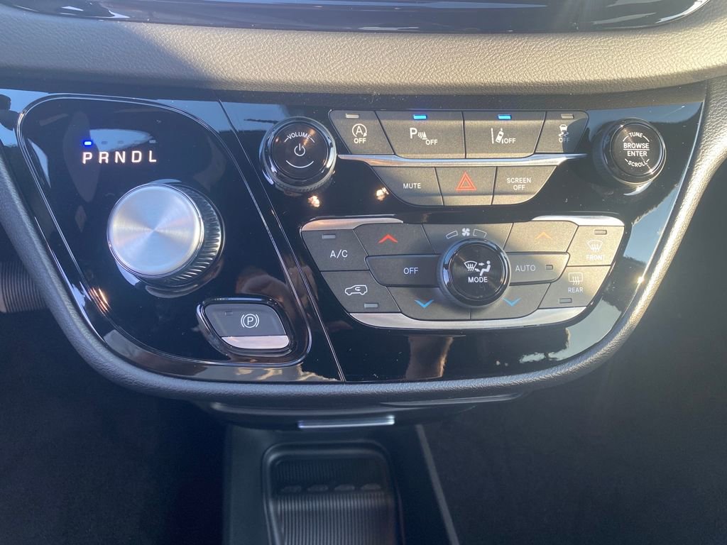 New 2026 Chrysler Voyager LX image 15