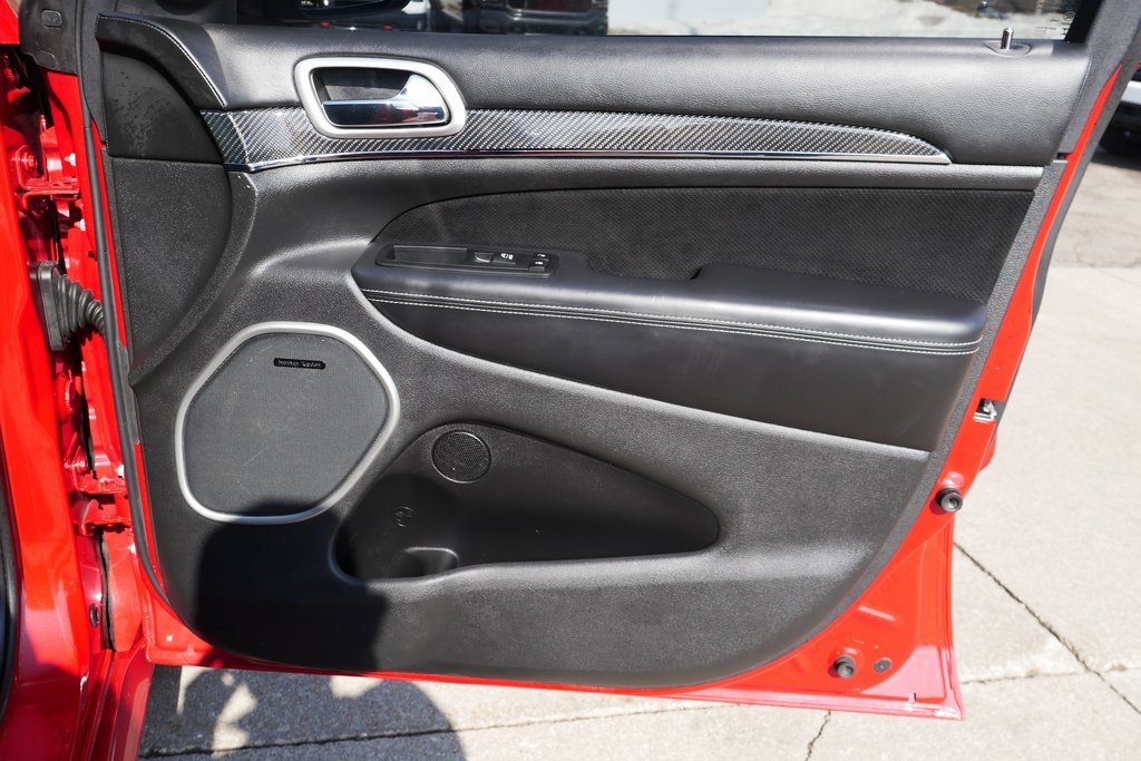 Used 2015 Jeep Grand Cherokee SRT w/ Luxury Group II image 35