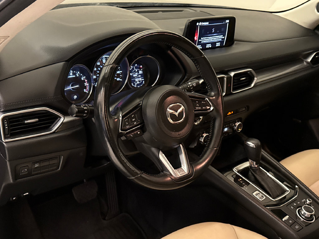 Used 2017 MAZDA CX-5 Touring w/ Preferred Equipment Package FWD image 19