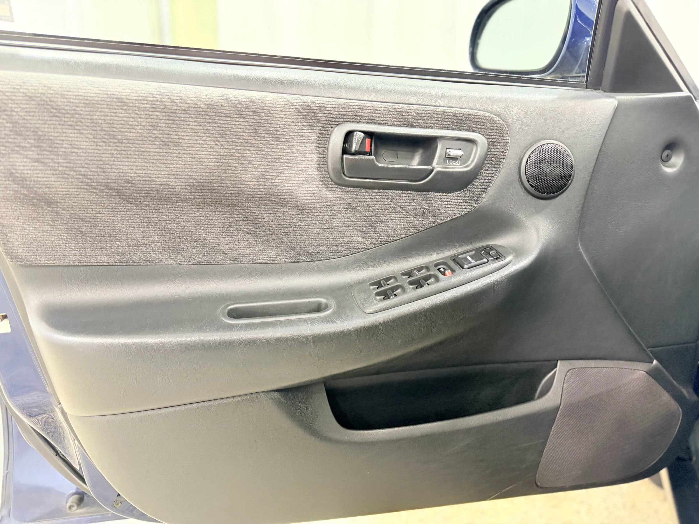 Used 1997 Acura Integra LS FWD image 11