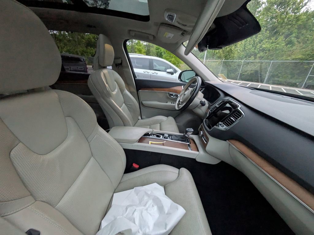Used 2018 Volvo XC90 T6 Inscription w/ Convenience Package AWD/4WD image 9