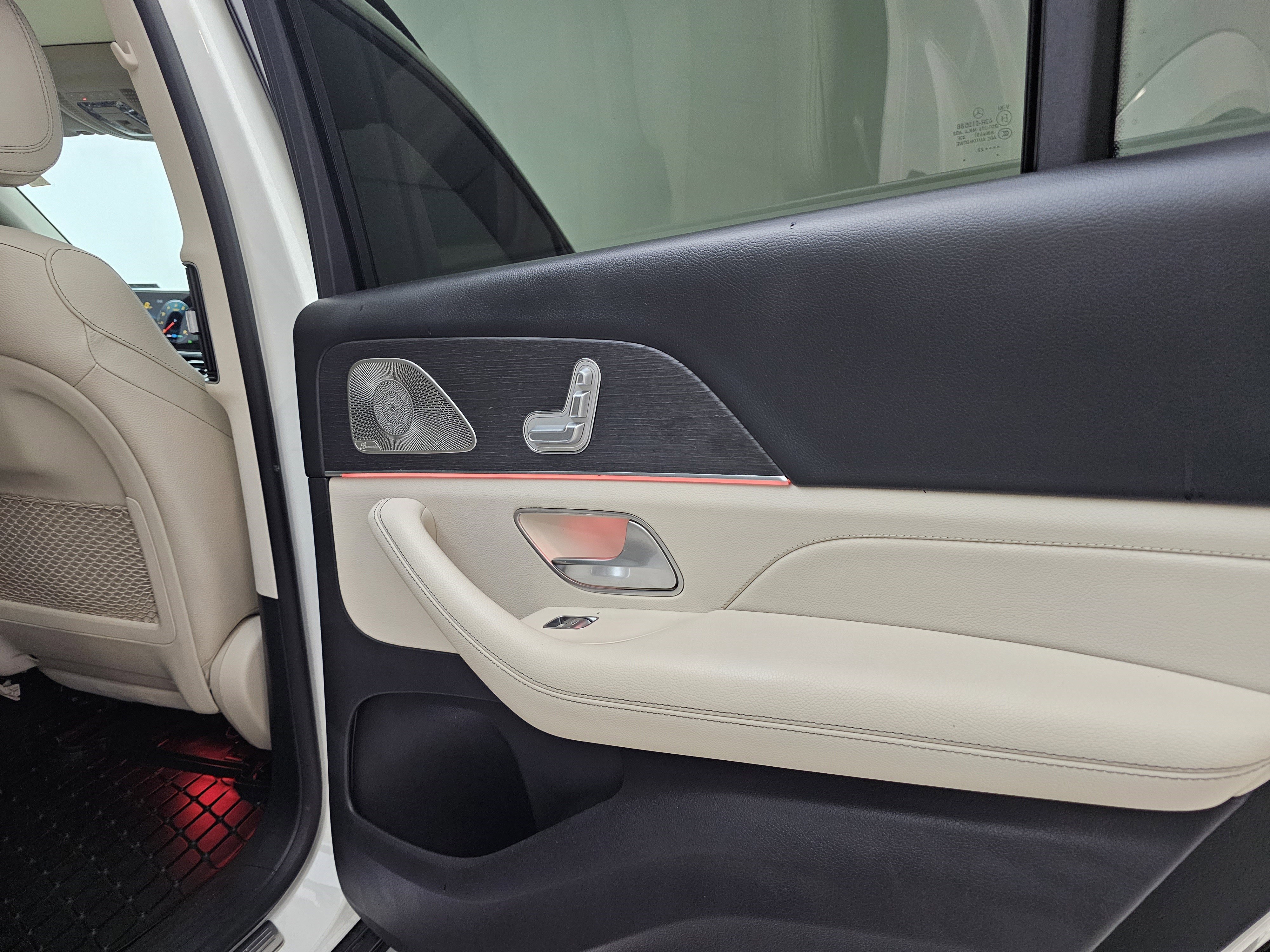 Used 2022 Mercedes-Benz GLS 450 4MATIC image 15