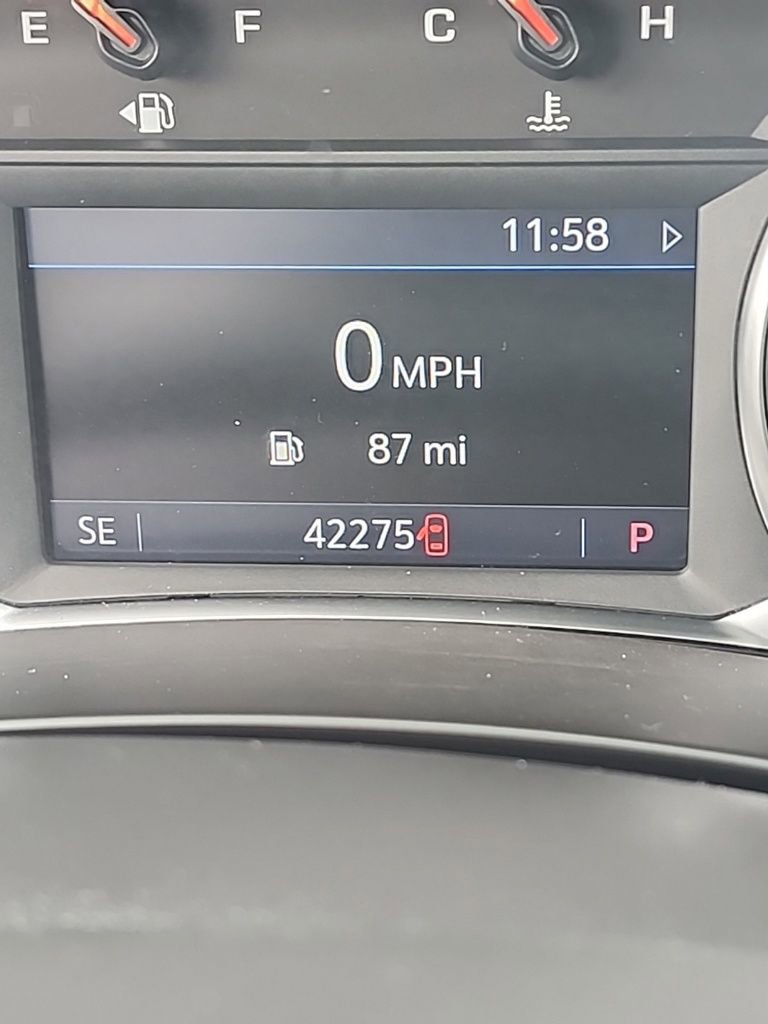 Used 2023 GMC Terrain SLT image 20