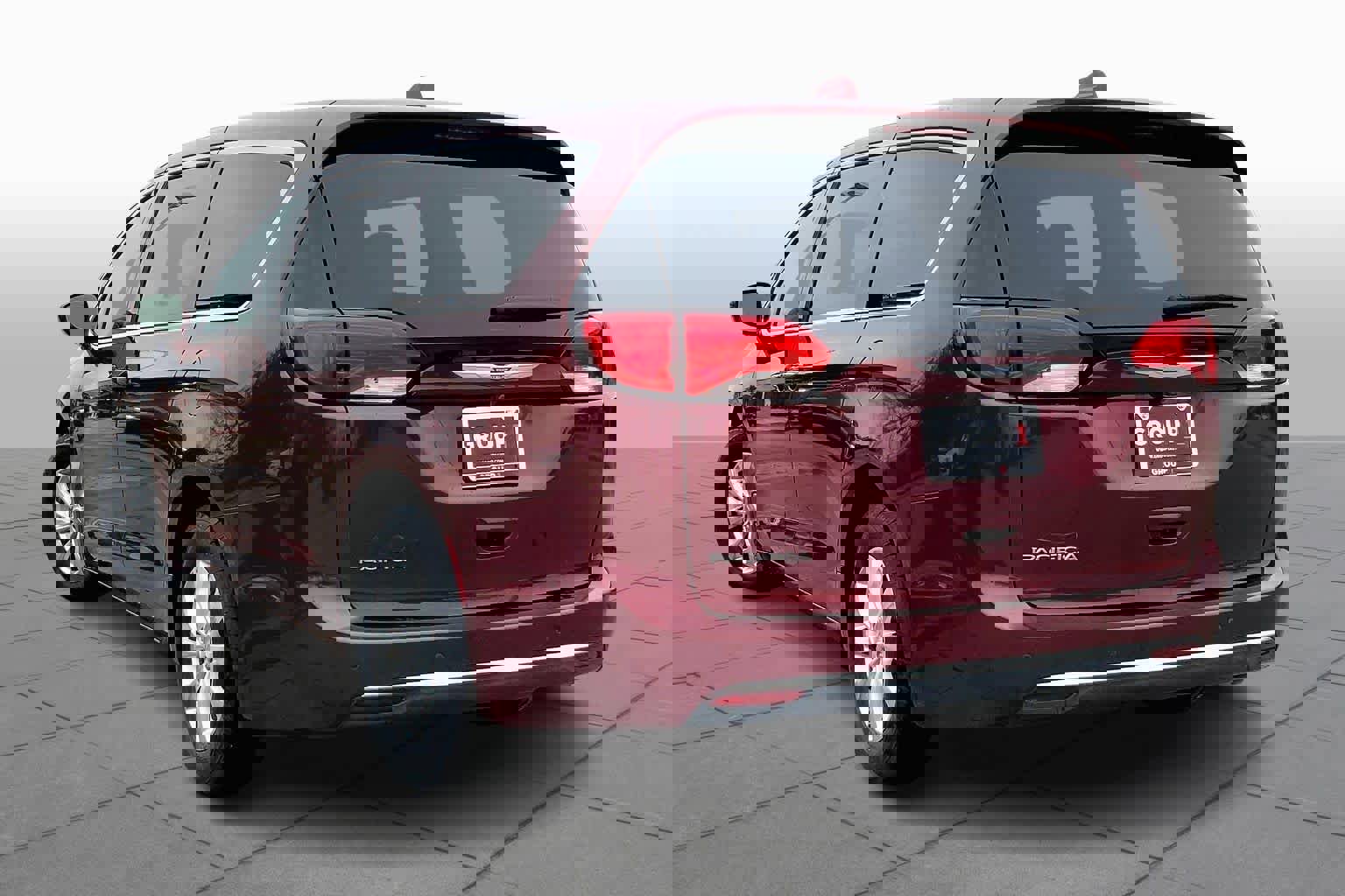 Used 2018 Chrysler Pacifica Touring Plus image 11