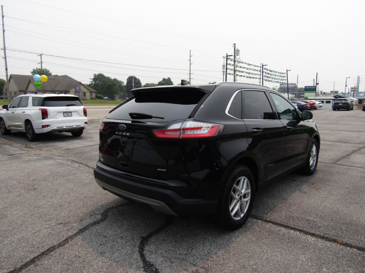 Used 2021 Ford Edge SEL w/ Convenience Package AWD/4WD image 9